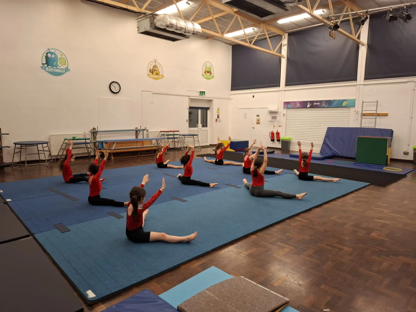 Straddle stretch hadleywood